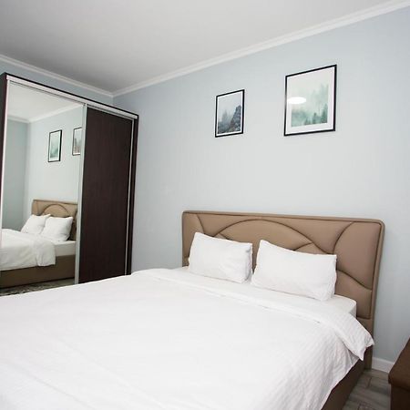Apartament Curat Si Confortabil Str. Ismail 86 In Centrul Chisinaului Lägenhet Exteriör bild