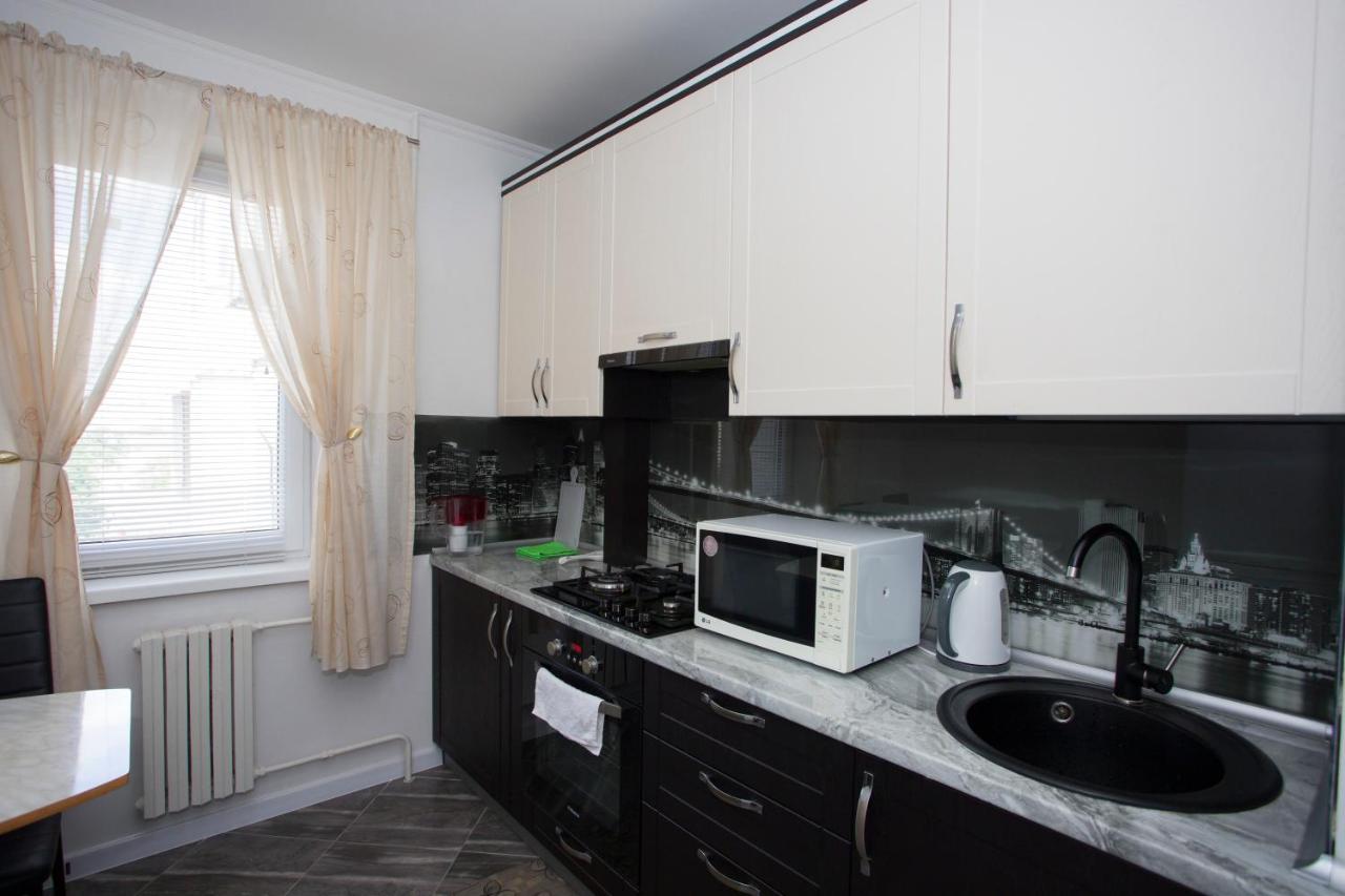 Apartament Curat Si Confortabil Str. Ismail 86 In Centrul Chisinaului Lägenhet Exteriör bild