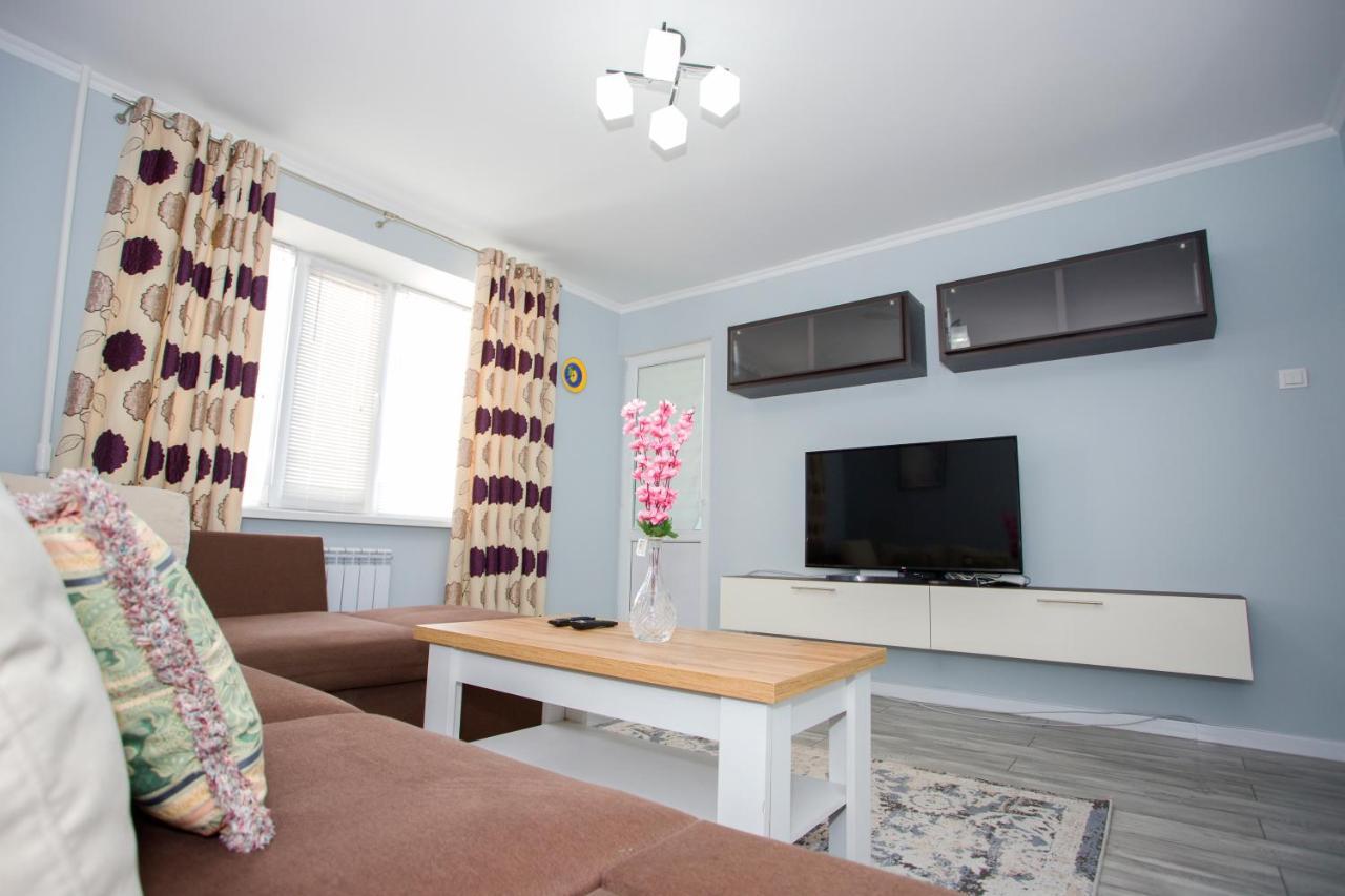 Apartament Curat Si Confortabil Str. Ismail 86 In Centrul Chisinaului Lägenhet Exteriör bild