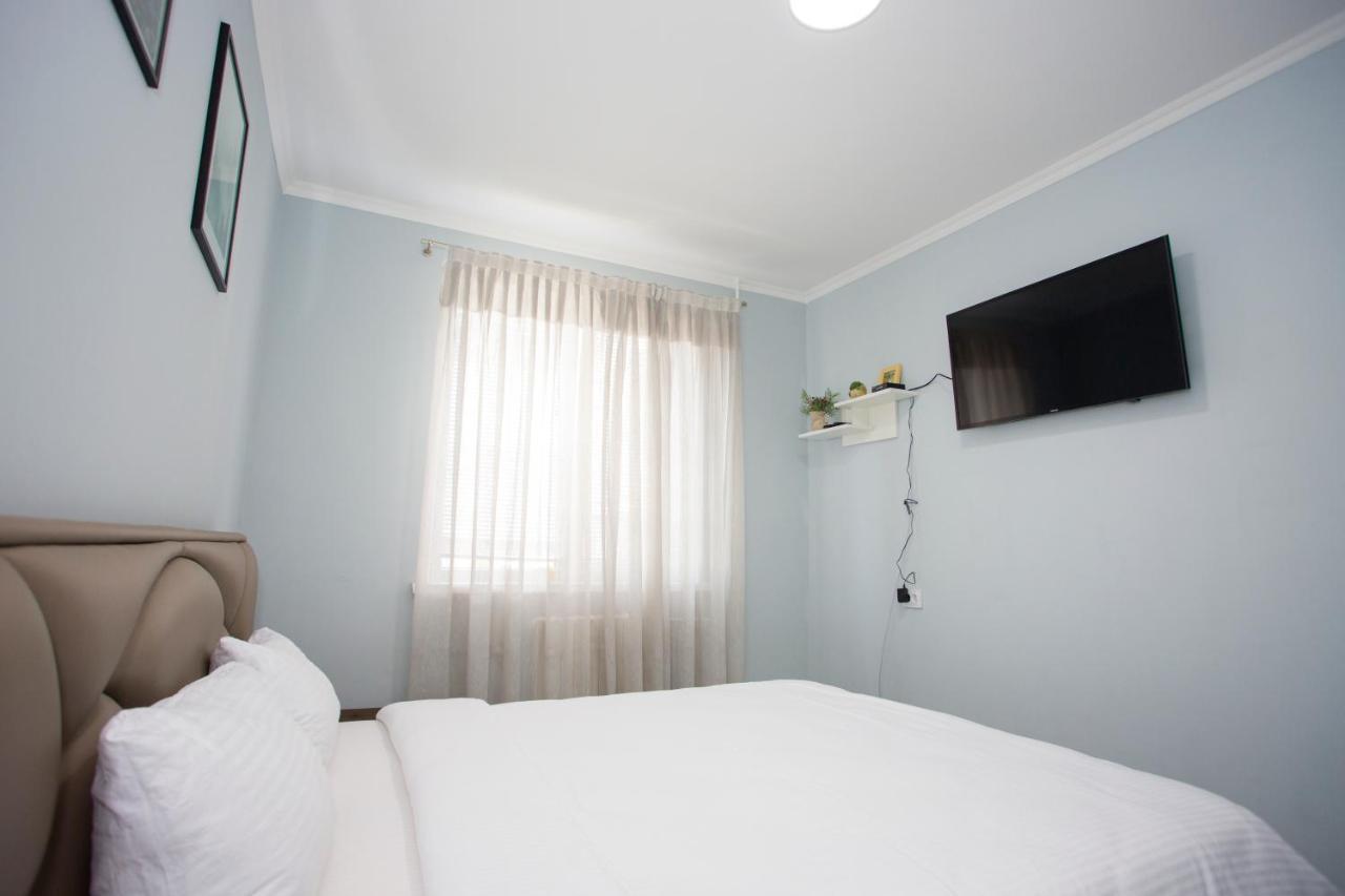 Apartament Curat Si Confortabil Str. Ismail 86 In Centrul Chisinaului Lägenhet Exteriör bild